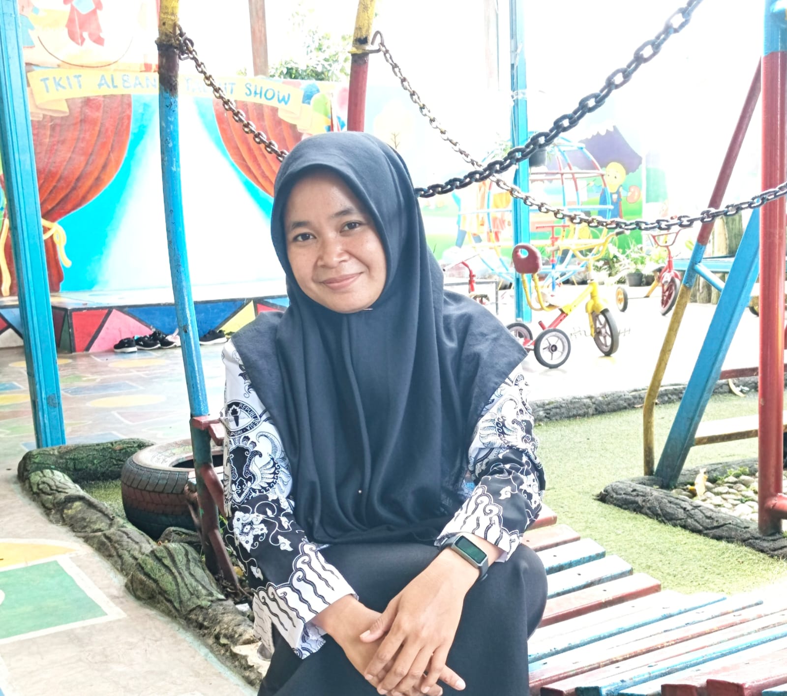 Yusnia, S.Pd