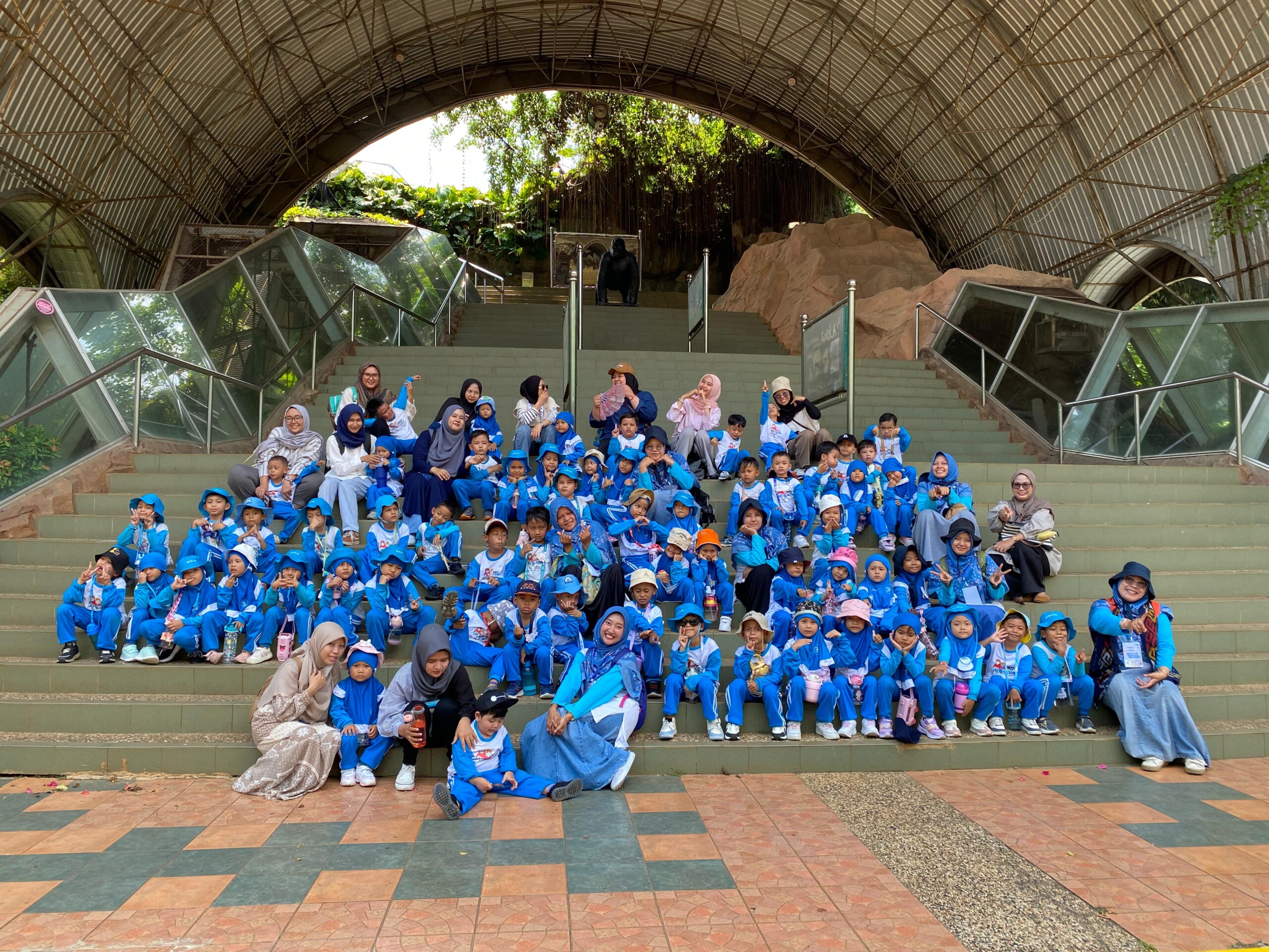 Fieldtrip Ragunan Siswa-Siswi TKIT AL Bania Berlangsung Seru dan Edukatif, Selasa 14 Oktober 2025